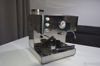 DeLonghi a ISOMAC - 5