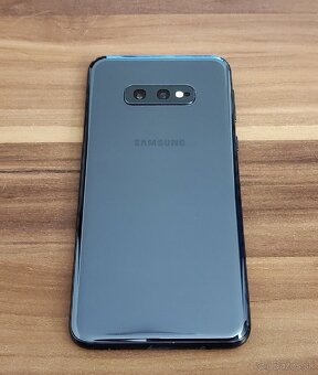 Samsung Galaxy S10e - 5