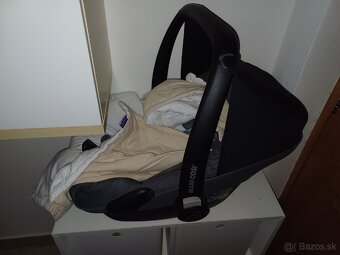 Autosedačka Maxi-Cosi Pebble Pro i-Size + isofix základňa
 - 5