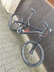 Specialized pitch comp vel.L 26" - 5