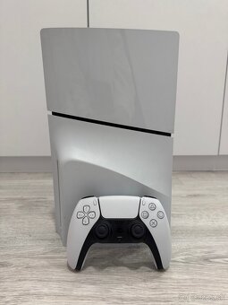 PlayStation 5 Slim - 5