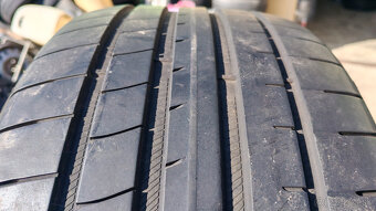 Letné pneu 225/40 R19 + 255/35 R19 --- GOOD YEAR - 5