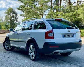 Škoda Octavia Combi Scout 2.0 TDI 4x4 Xenon Alcantara - 5