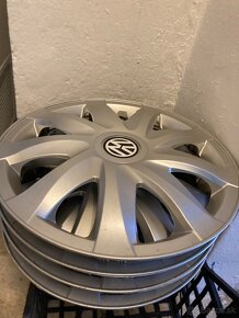 Predám disky R14 na VW 5x100 so zimnými gumami - 5