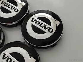 Stredove kryty diskov Volvo cierne - 5