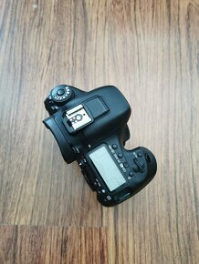 Canon EOS 7D Mark II - 5