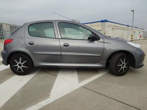 Peugeot 206 1,4i - 5