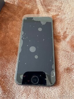 iPhone 8 (prasknutý dispej) inak plne funkčný - 5