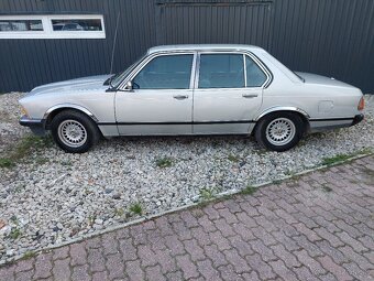 Bmw 728i e23 - 5