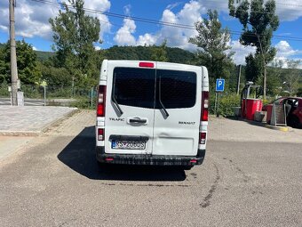 Renault Trafic L1H1 7-miestny - 5