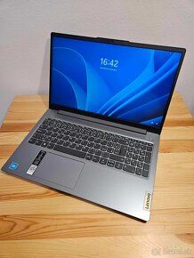 Lenovo IdeaPad Slim 3 15IAN8 Intel N100,8GB/128GB,W11,zaruka - 5