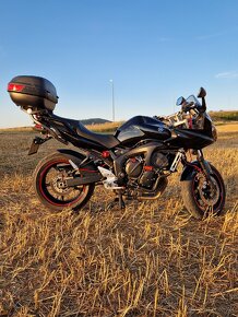 YAMAHA Fazer 600 - 5