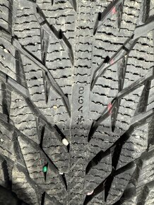 Nokian hakkapeliitta 235/55R18 - 5