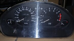 Mitsubishi Carisma  - tachometer - 5