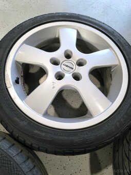 225/45r17 - 5