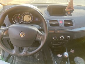 Renault megane grandtour 1.6 74kw - 5