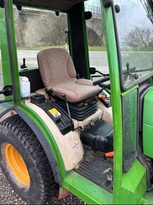 John Deere 2520 4x4 - 5