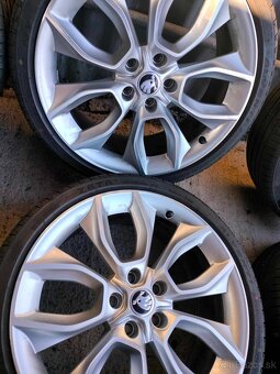 4ks alu disky orig. Škoda 5x112 R19 pneu 235/35 r19 - 5