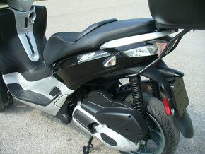 PIAGGIO MP3 300 YOURBAN  ,,B" vodičák - 5