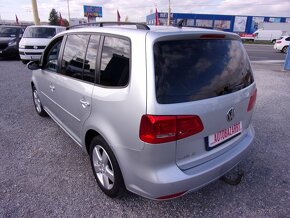 Volkswagen Touran 2.0 TDI Comfortline DSG - 5