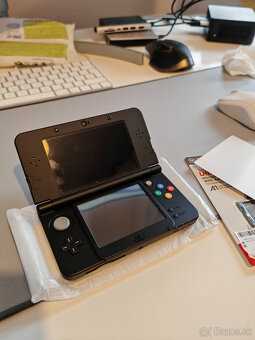 New Nintendo 3DS - Limited Edition 30 Years Anniversary - 5