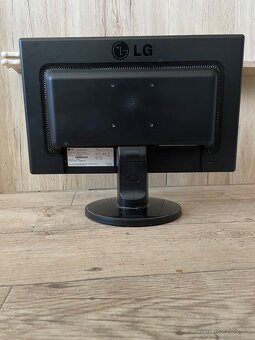 LCD Monitor LG Flatron W1941S - 5