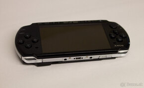 PSP 3000 piano black - 5