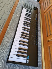 Alesis VI49 MIDI keyboard - 5