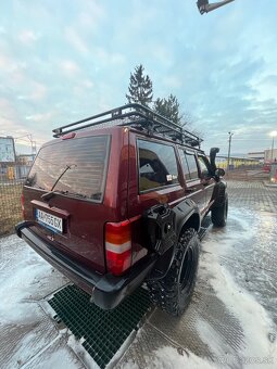 Jeep Cherokee XJ - 5