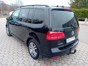 VOLKSWAGEN TOURAN 1.6TDI - BMT - BI XENÓN, NAVI + KAMERA - 5