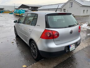 Volkswagen Golf 5 benzín - 5