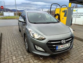 Hyundai i30 kombi 1.6 81kw - 5