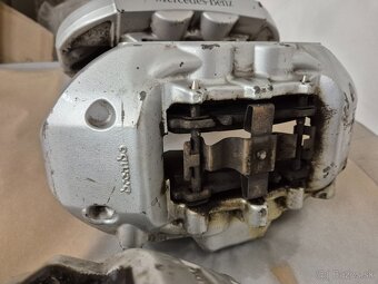 Brzdové strmene 4 piestikove BREMBO - 5