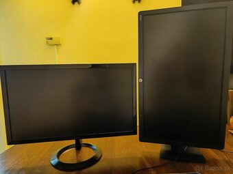 Výkonný počítač HP Z440 + 2 monitory(HP 23", ASUS 21.5") - 5