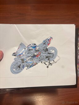 Lego Technic 42130 BMW M 1000 RR - 5