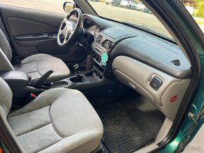 Nissan almera 2,2 di - 5