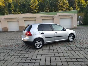 Volkswagen golf 5  1,9 TDI 66kw Manuál - 5