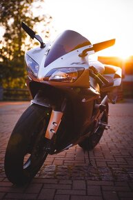 Yamaha r1 - 5