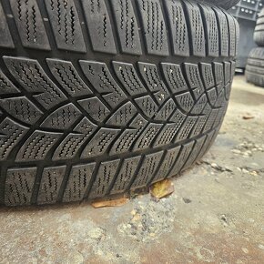 215/55 r17 Good year - 5