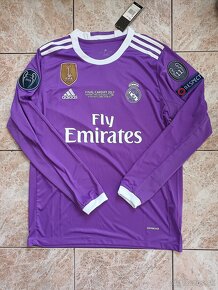 Real Madrid 16/17 Away Final version RONALDO - 5