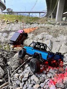 RC Crawler 1:10 TOYOTA LC70 - 5