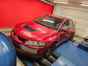 Mitsubishi Lancer Evo 8 - 5