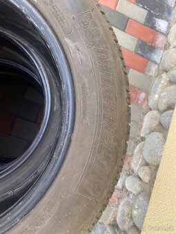 Predam pneumatiky Michelin 185/65 R15 hĺbka dezénu 5mm - 5