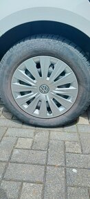 Zimné pneu a  plechové disky vw golf 7 r15 - 5