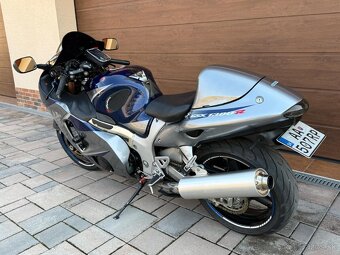 Suzuki Hayabusa GSXR-1300 - 5