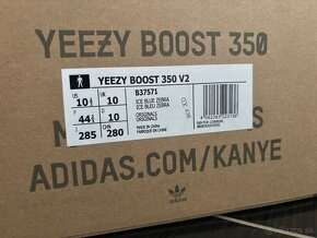 Yeezy 350 v2 Ice Blue Zebra - 5