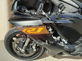 Yamaha R1 2021 - 5