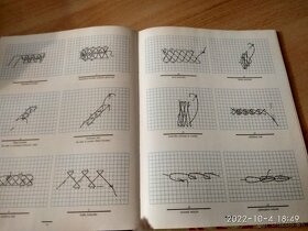 Vyšíváme na netradičních materiáloch, M. Barošová - 5