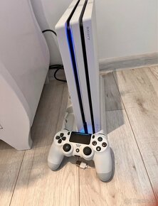 PlayStation 4 Pro, bílá - 5