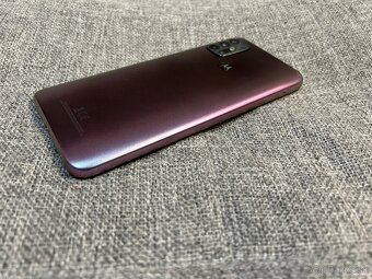 Motorola Moto G30 [6/128GB] plne funkčný - 5